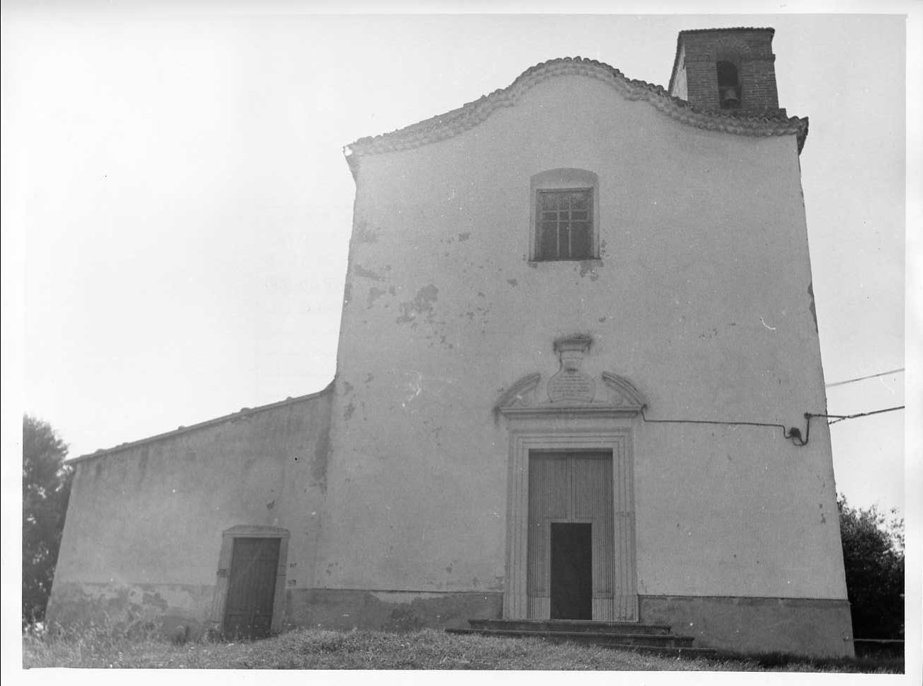 portale architravato - bottega molisana (secc. XVIII/ XIX)