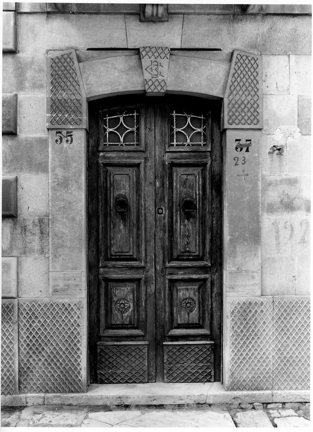 portale - bottega molisana (sec. XX)