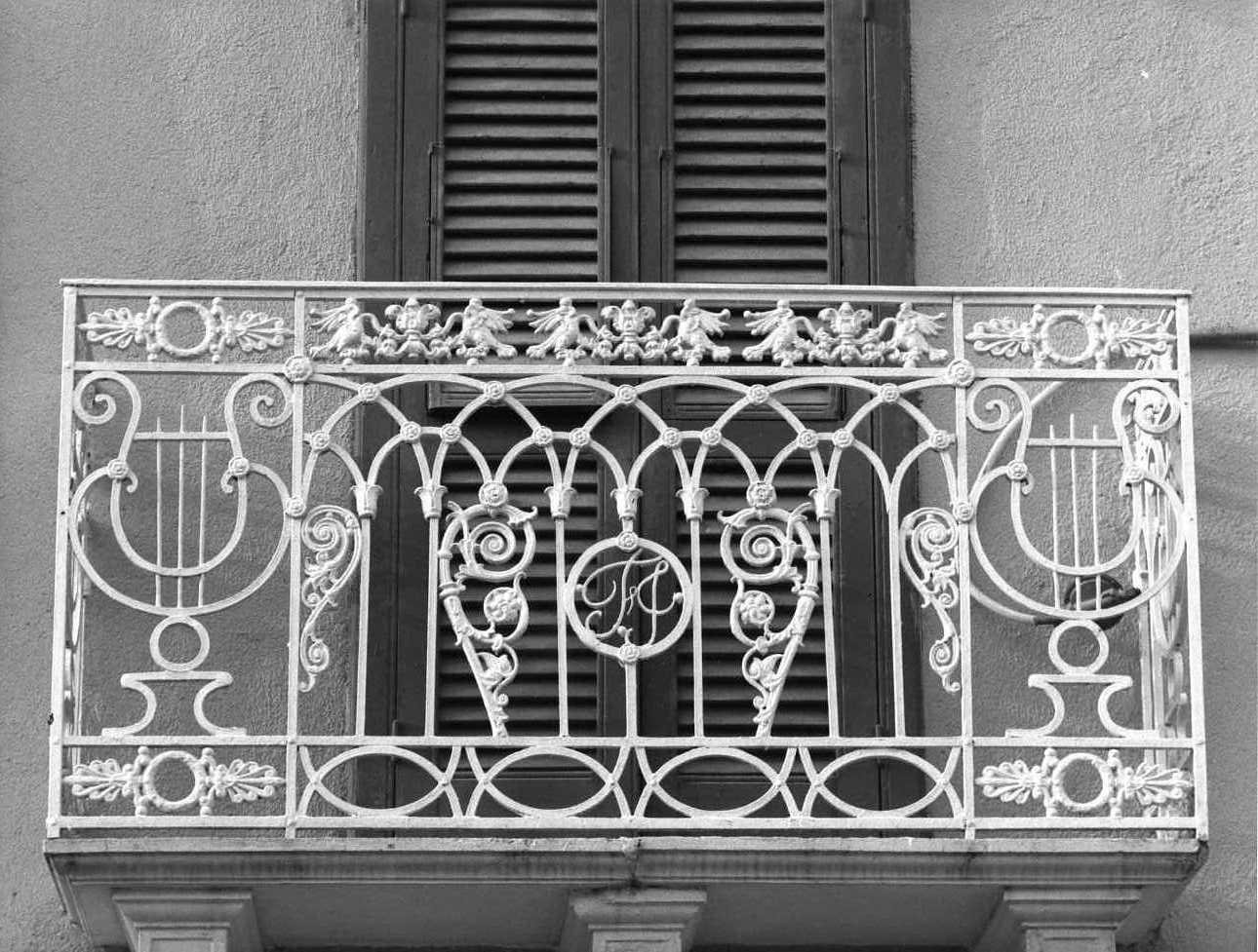 ringhiera di balcone - bottega Italia meridionale (metà sec. XIX)