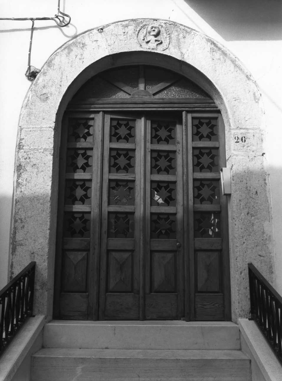 portale - ad arco - bottega molisana (sec. XVIII)