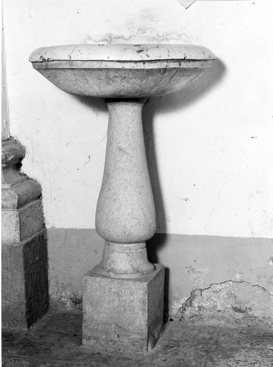 fonte battesimale - bottega molisana (sec. XVI)