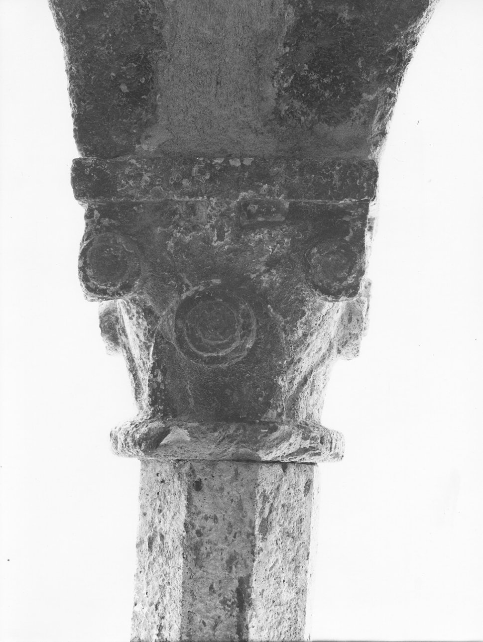 capitello - bottega molisana (sec. XIII)