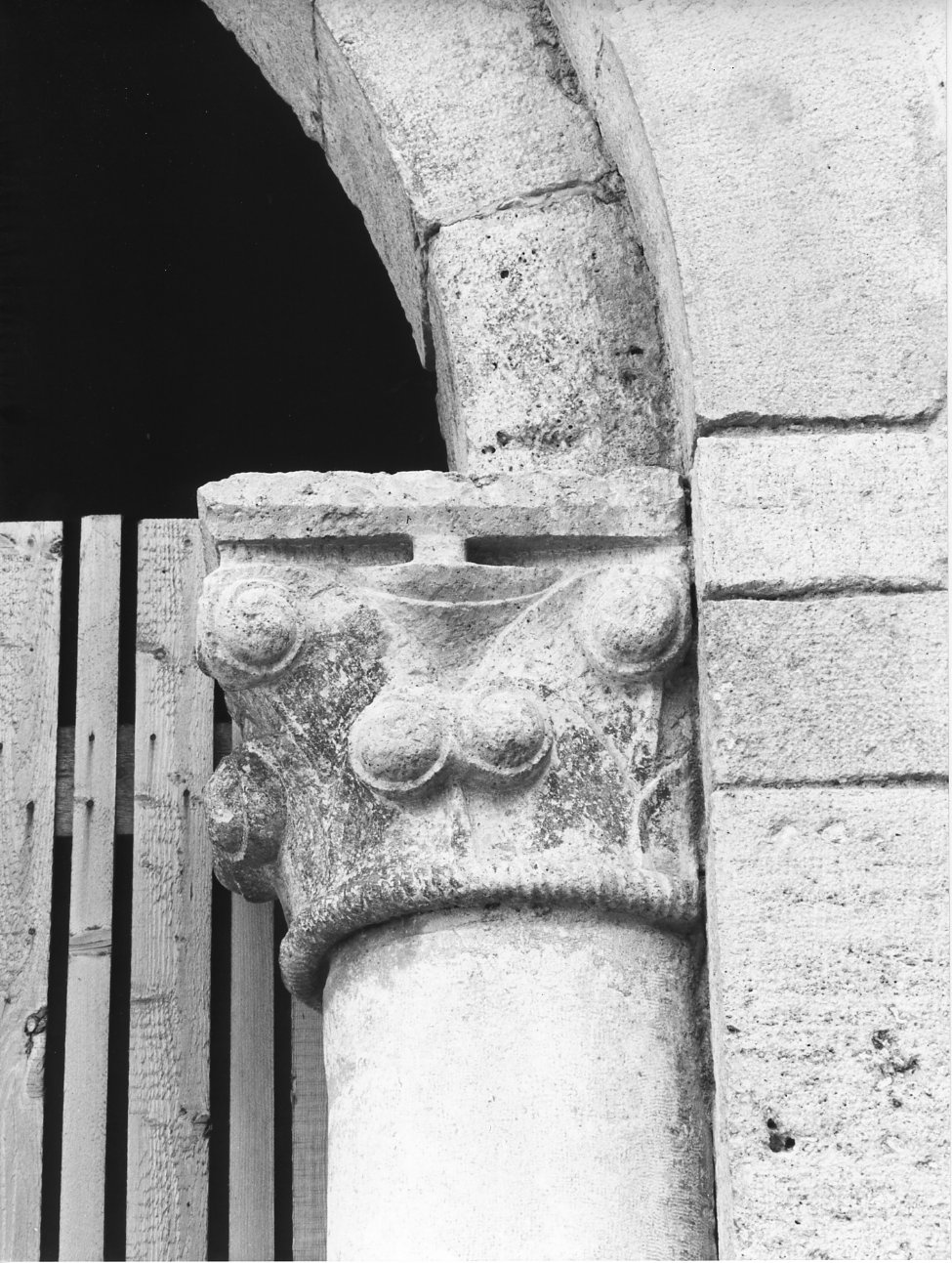 capitello - bottega napoletana (secc. XIII/ XIV)