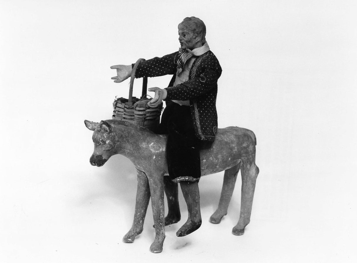 popolano seduto a cavallo (statuetta di presepio, opera isolata) - bottega Italia meridionale (fine/inizio secc. XIX/ XX)