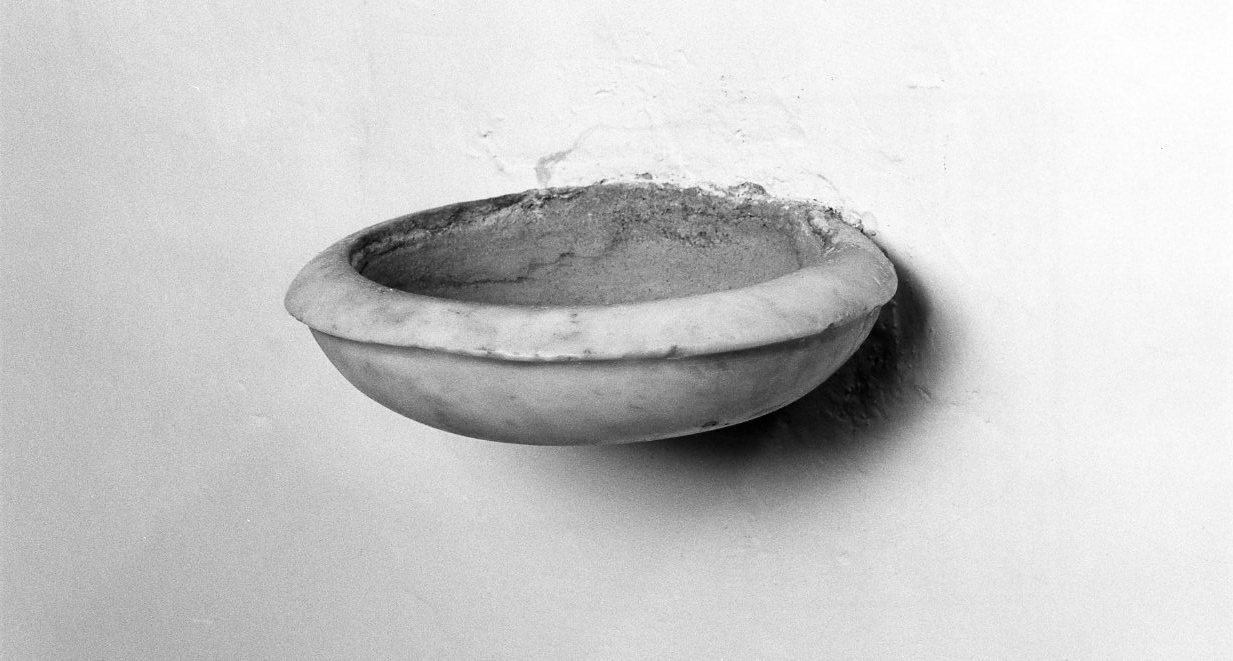 acquasantiera, opera isolata - bottega Italia meridionale (sec. XIX)