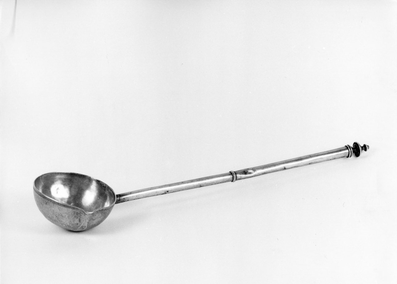 mestolo battesimale - bottega Italia meridionale (secc. XVIII/ XIX)