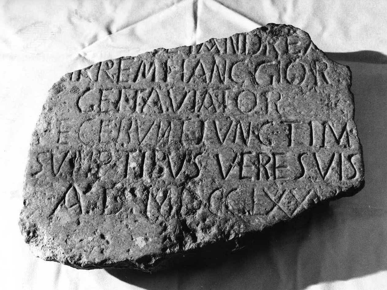 lapide, frammento - bottega molisana (sec. XVIII)