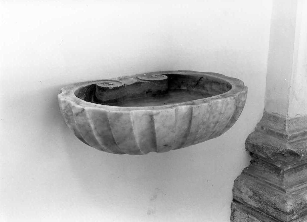 acquasantiera da parete, serie - bottega molisana (sec. XIX)