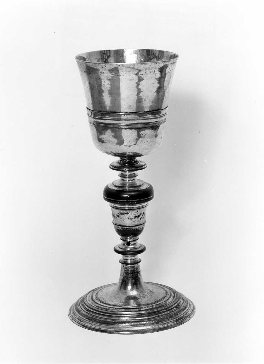 calice - bottega Italia meridionale (sec. XIX)