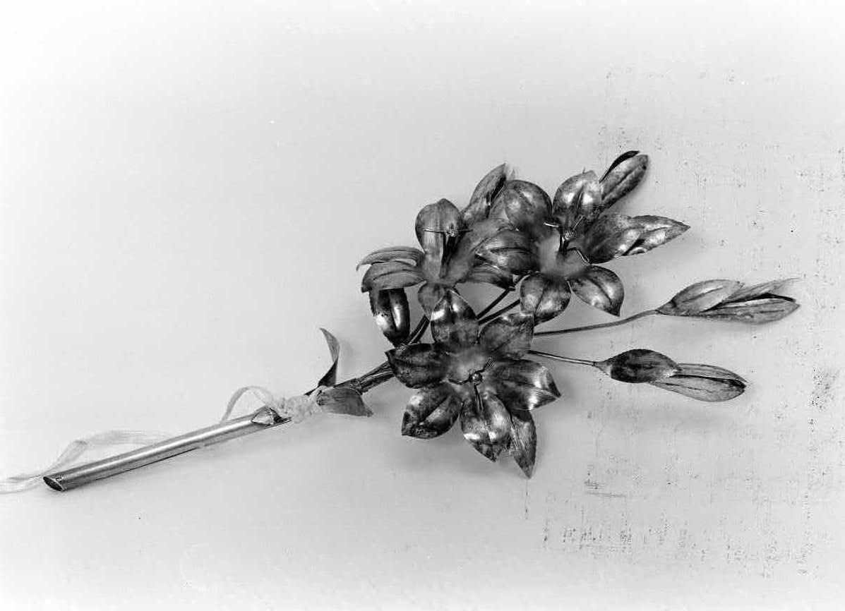 attributo iconografico di immagine sacra di Monogrammista F. L (sec. XIX)