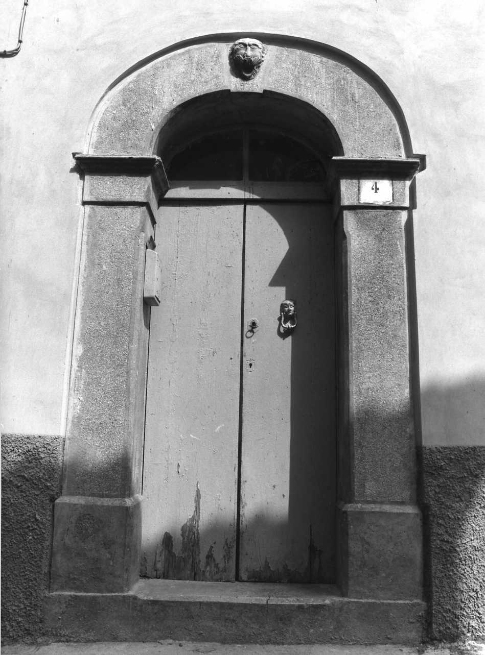 portale - bottega molisana (sec. XX)