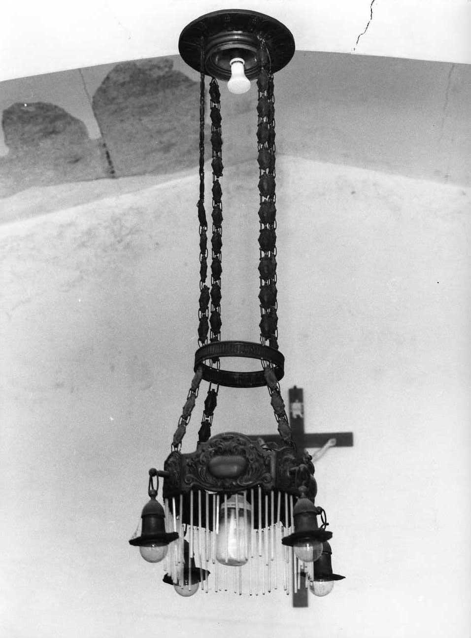 lampadario - bottega Italia meridionale (primo quarto sec. XX)