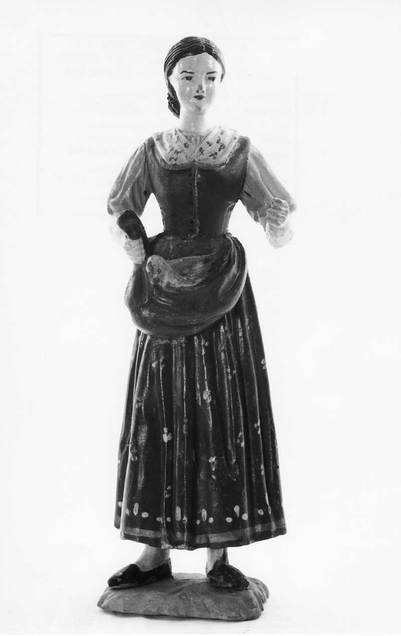 donna che porta in dono una gallina (statuetta di presepio) - bottega napoletana (sec. XIX)