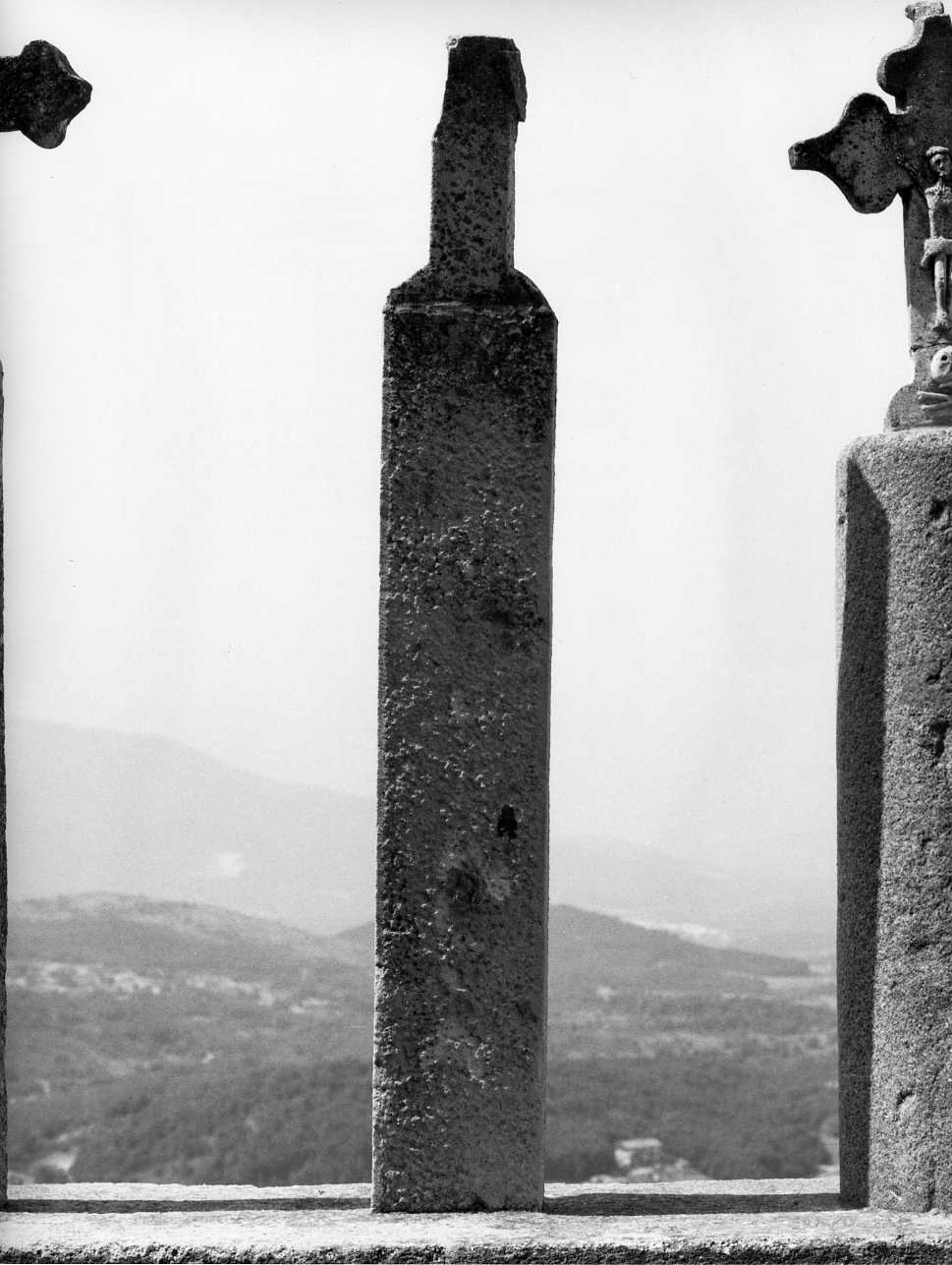 croce viaria, frammento - bottega molisana (sec. XVIII)