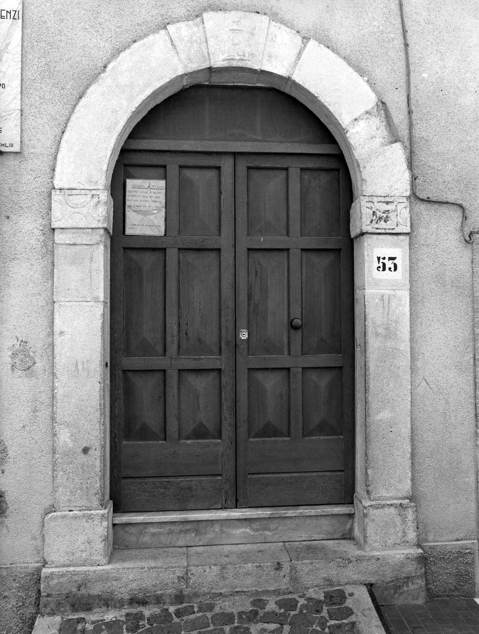 portale - ad arco - bottega Italia meridionale (sec. XVIII)