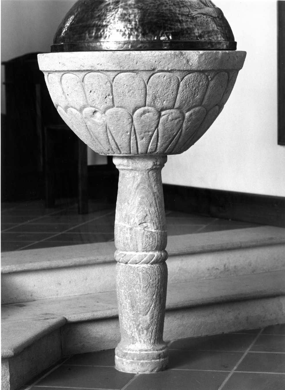 fonte battesimale, opera isolata - bottega molisana (sec. XVII)