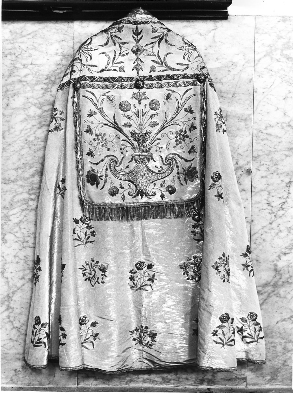 piviale - manifattura Italia meridionale (metà sec. XIX)