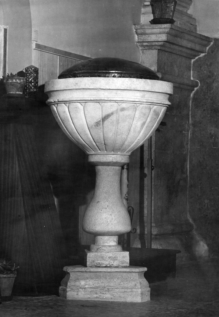 fonte battesimale - bottega Italia meridionale (sec. XIX)