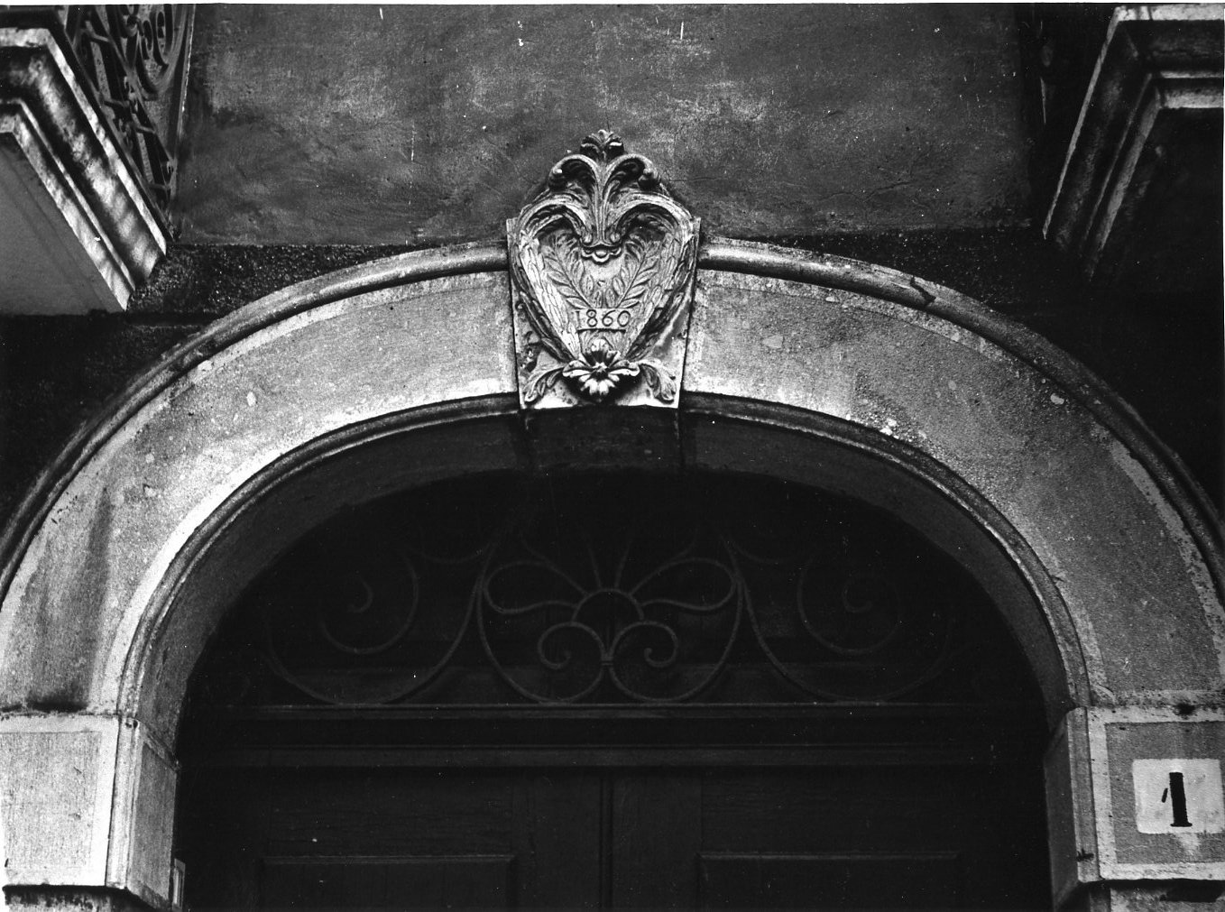 portale - ad arco - bottega molisana (sec. XIX)