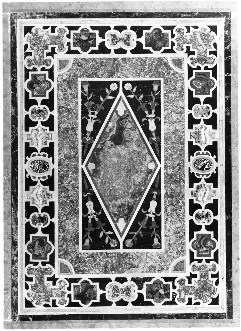 paliotto - bottega Italia meridionale (prima metà sec. XVIII)