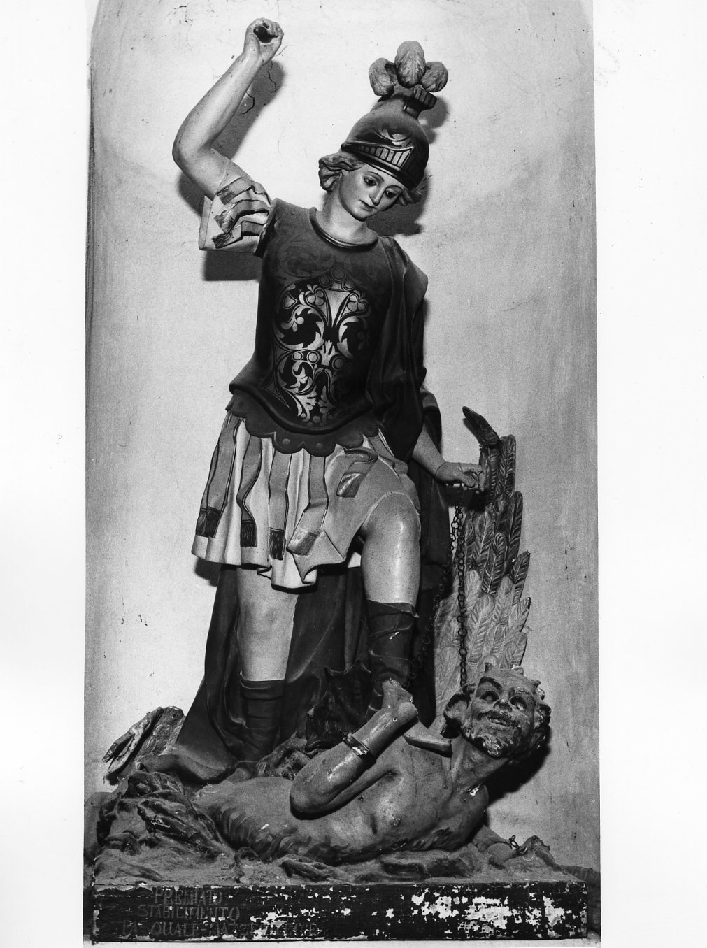 San Michele Arcangelo combatte Satana (statua, opera isolata) - bottega leccese (sec. XIX)