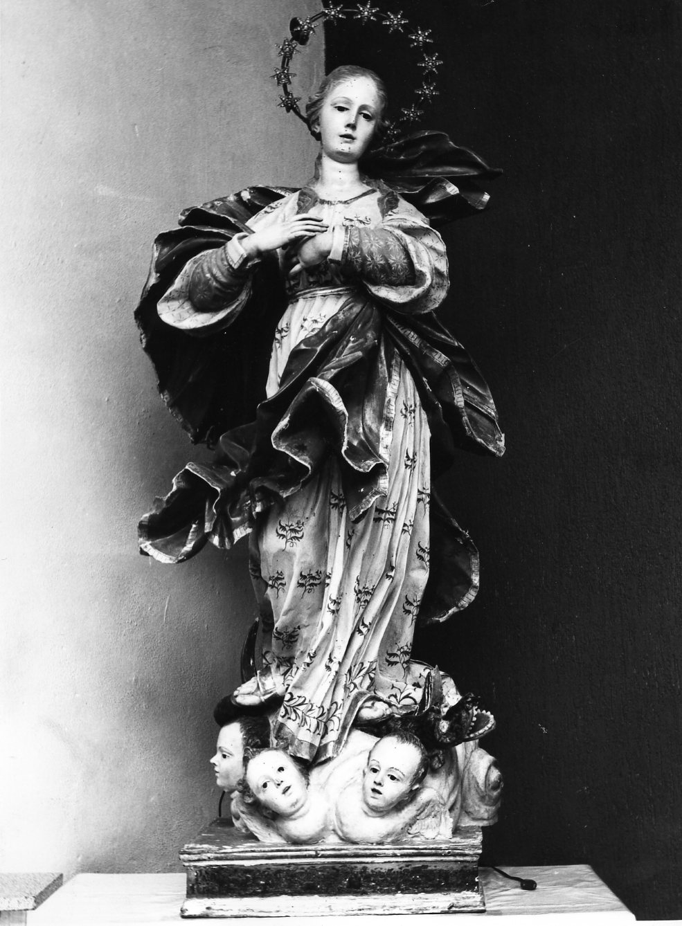 Immacolata Concezione (statua, opera isolata) di Di Zinno Paolo Saverio (attribuito) (sec. XVIII)