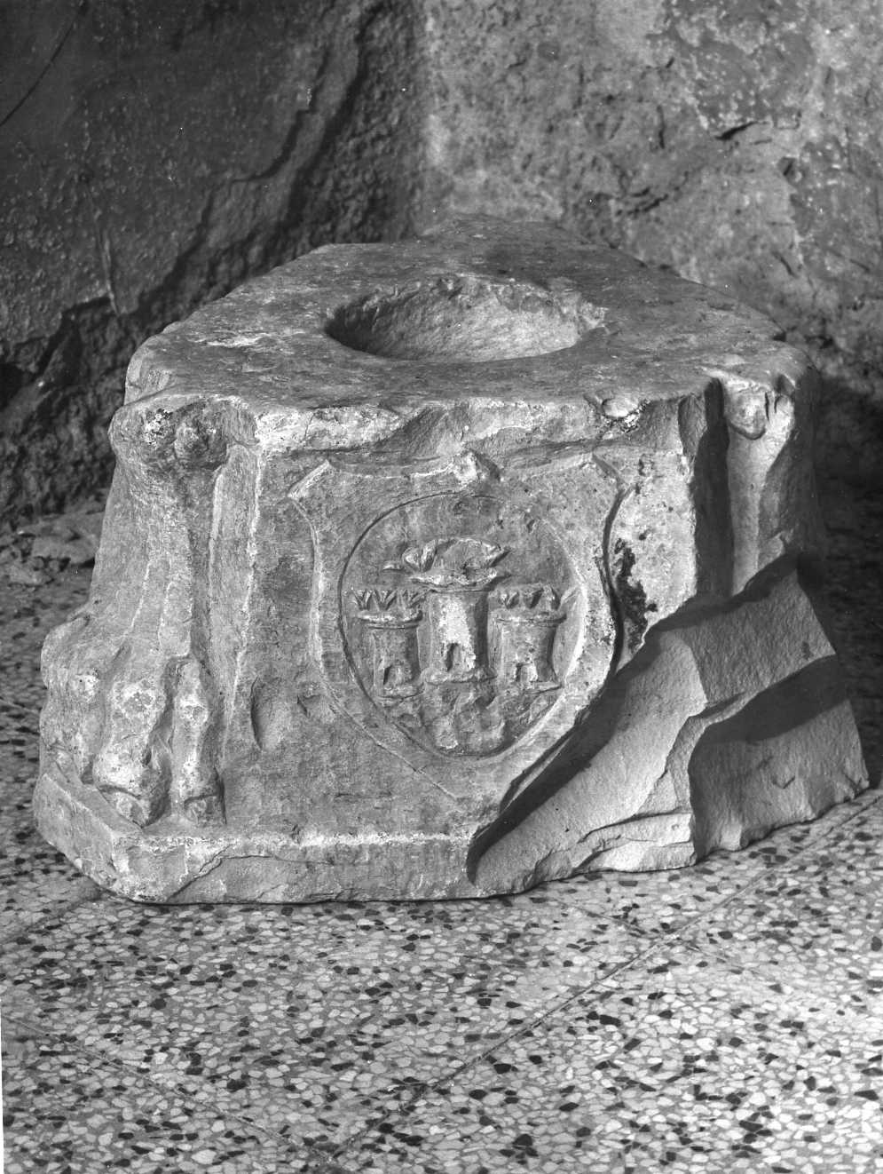 piedistallo - bottega italiana (seconda metà sec. XVIII)