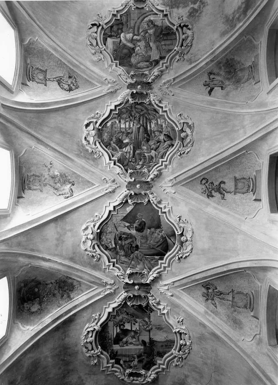 decorazione plastica, complesso decorativo - bottega Italia meridionale (sec. XVIII)