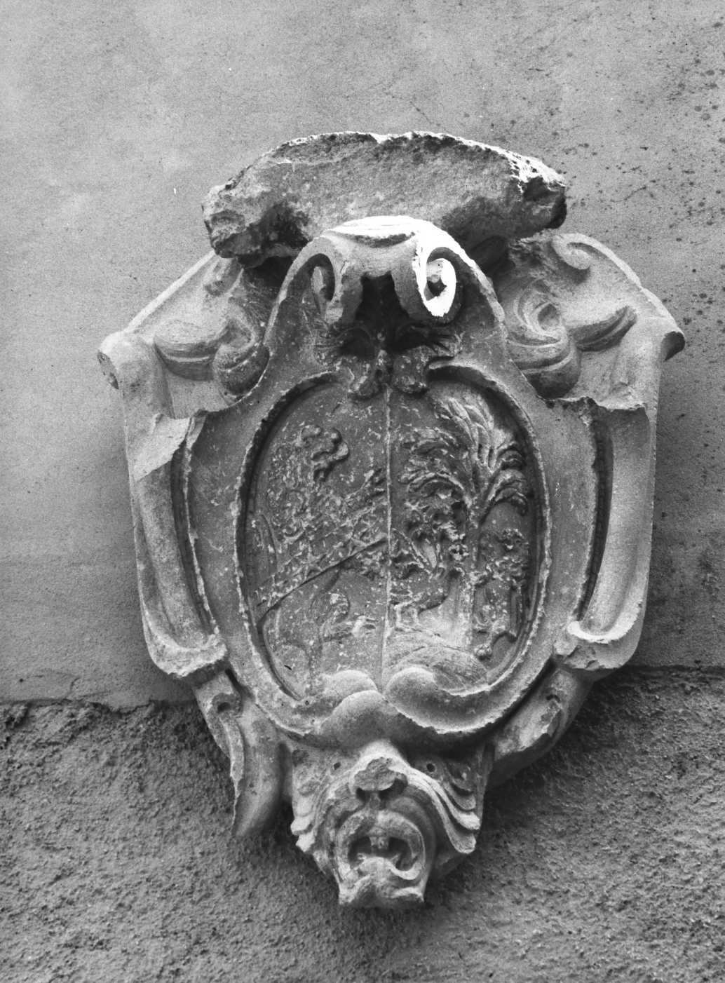 stemma (rilievo) - bottega napoletana (secc. XVII/ XVIII)