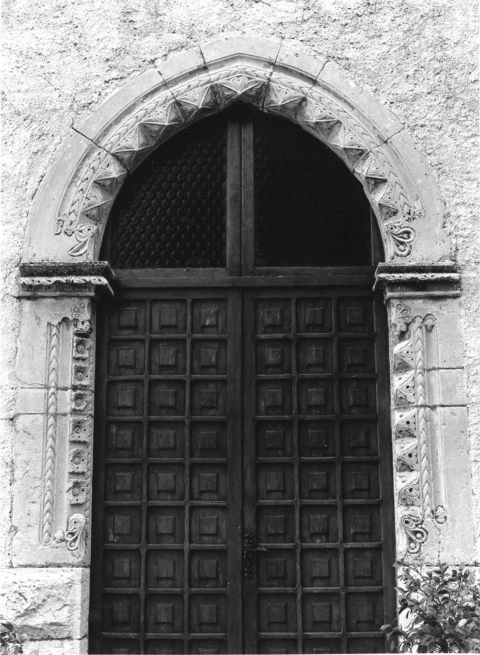 portale, opera isolata - bottega Italia meridionale (sec. XIV)