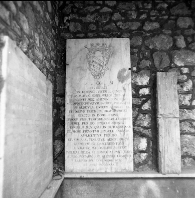 lapide - bottega italiana (sec. XIX)