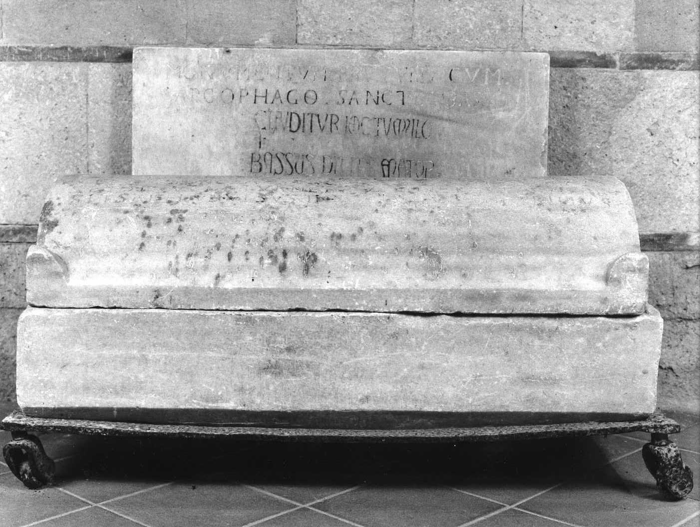 sarcofago - bottega italiana (secc. XI/ XIII)