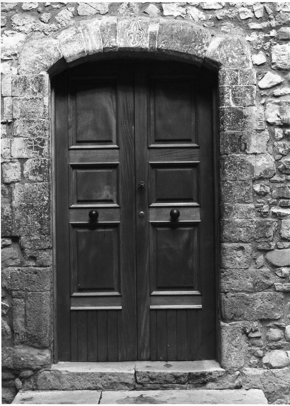 portale - bottega molisana (prima metà sec. XIV)