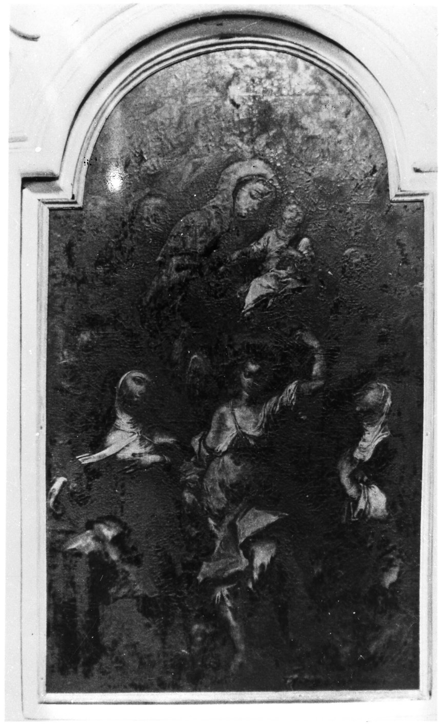 Madonna con Bambino e Santi (dipinto, opera isolata) di Parisi Francesco (prima metà sec. XVIII)