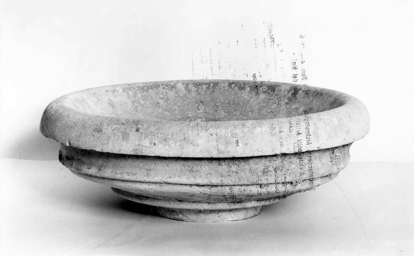 acquasantiera, opera isolata - bottega molisana (sec. XIX)