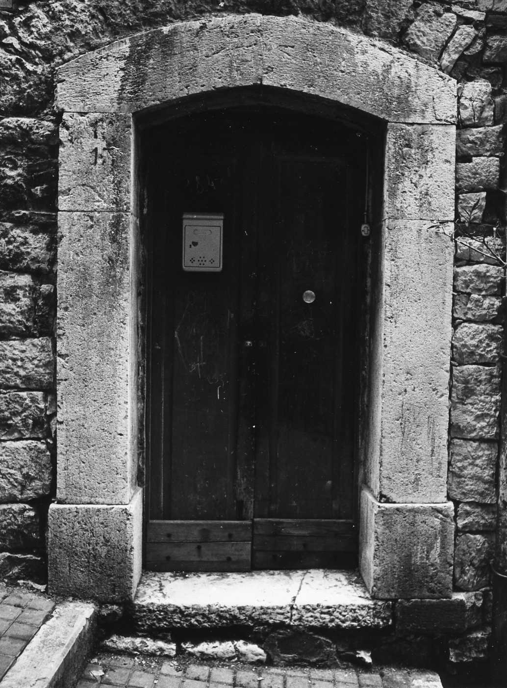 portale - ad arco - bottega Italia meridionale (sec. XIX)