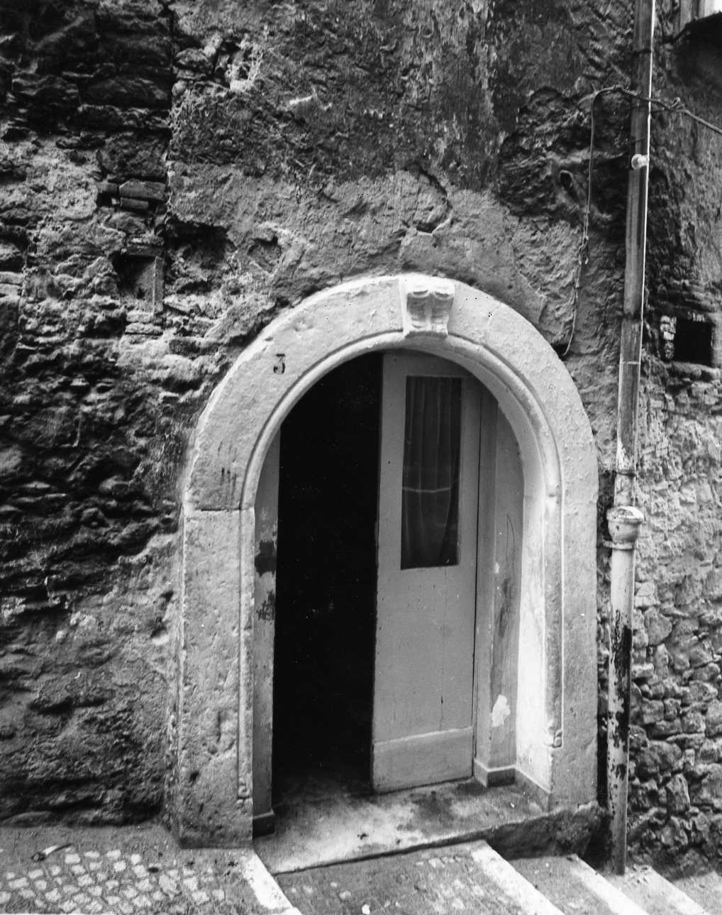 portale - bottega Italia meridionale (secc. XVIII/ XIX)