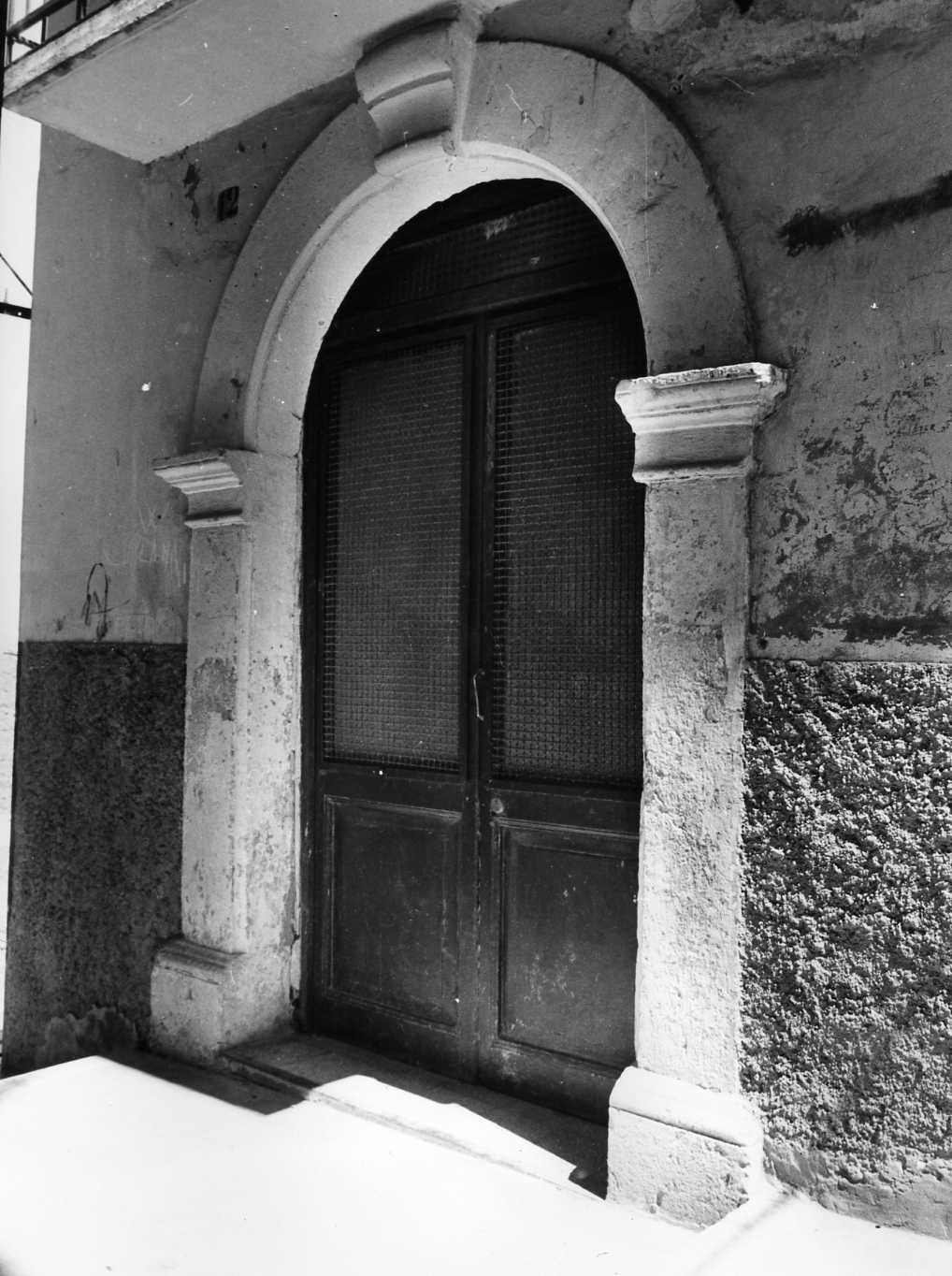 portale - bottega Italia meridionale (sec. XIX)