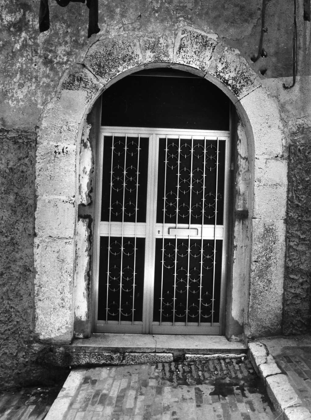 portale - bottega Italia meridionale (sec. XIX)