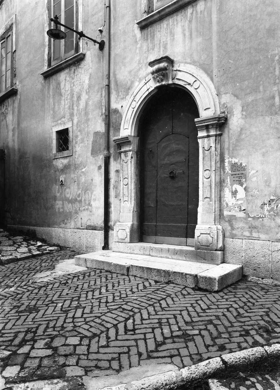 portale - bottega Italia meridionale (sec. XVIII)