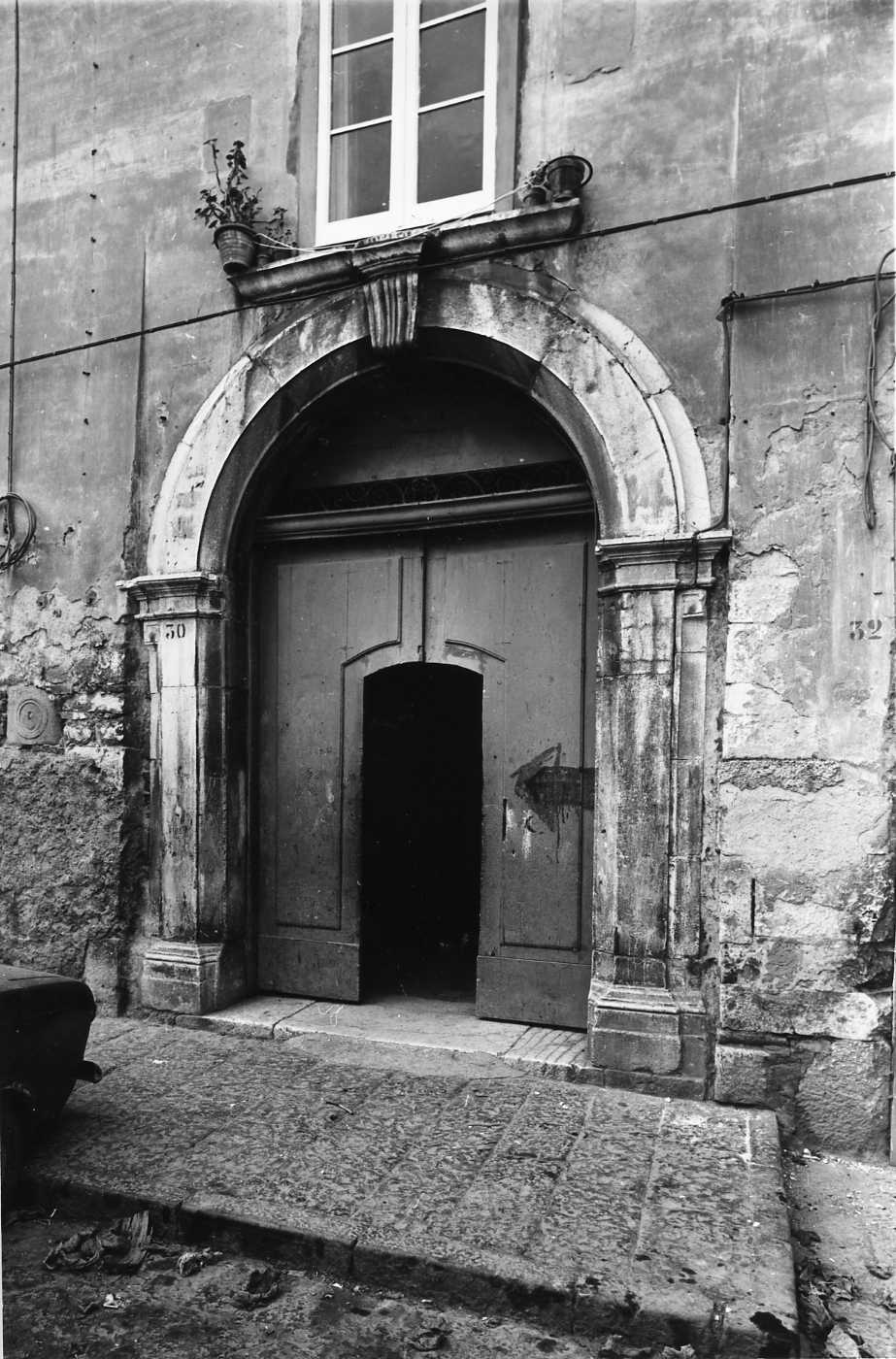 portale - bottega Italia meridionale (secc. XVII/ XVIII)