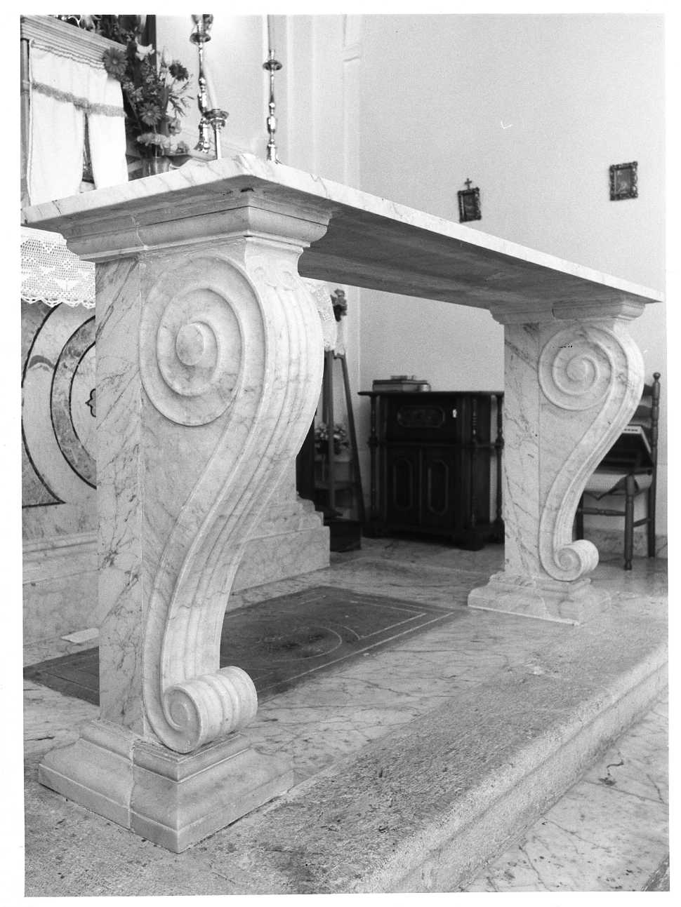 mensa d'altare, elemento d'insieme - bottega Italia meridionale (secc. XIX/ XX)