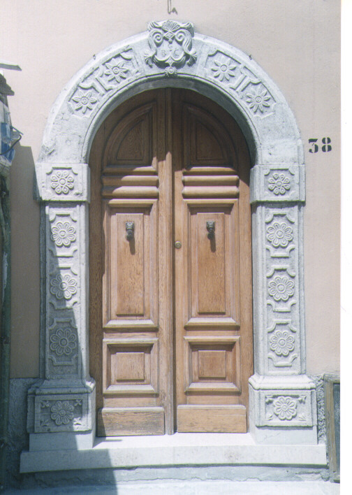 portale - bottega molisana (fine sec. XIX)