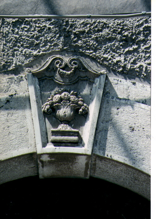 chiave di volta, elemento d'insieme - bottega molisana (sec. XIX)