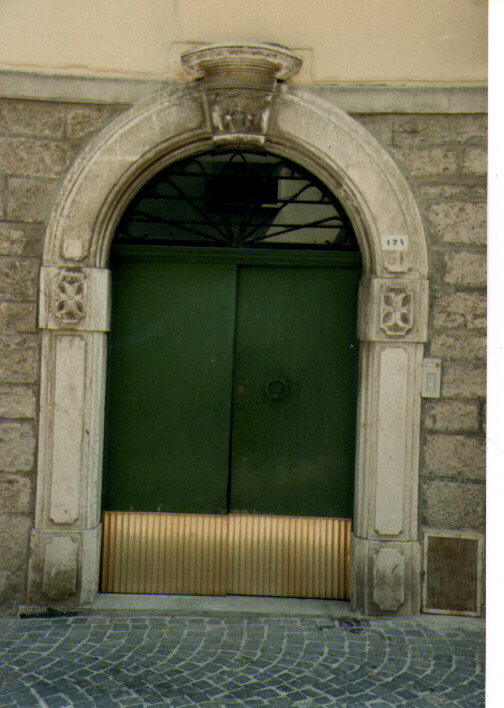 portale, opera isolata - bottega molisana (sec. XIX)