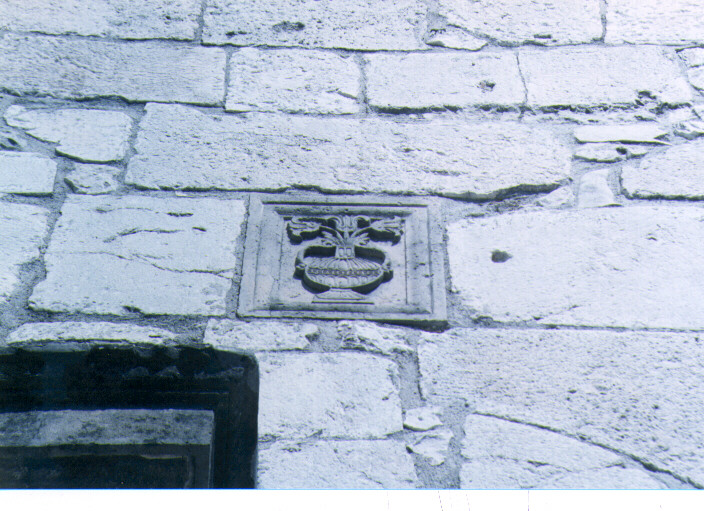 rilievo, frammento - bottega molisana (metà sec. XIV)