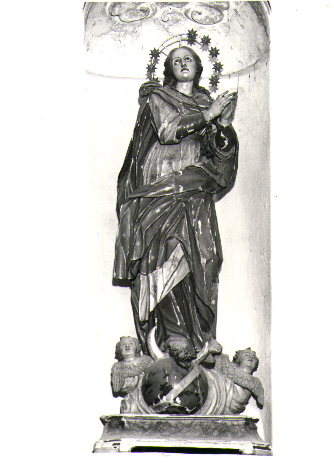 Madonna Immacolata (statua, opera isolata) di Di Zinno Paolo Saverio (maniera) (seconda metà sec. XVIII)
