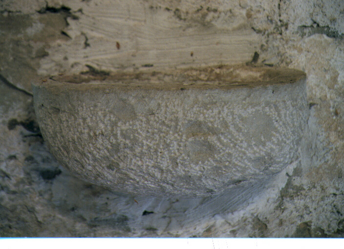 acquasantiera da parete - bottega molisana (sec. XVIII)