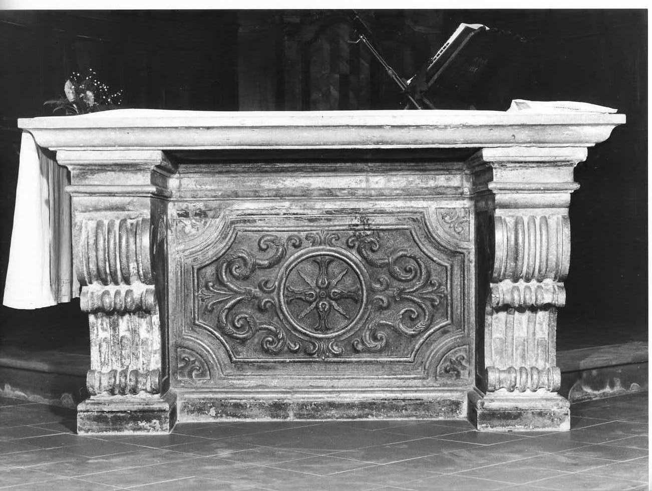 altare maggiore - bottega molisana (primo quarto sec. XVIII)