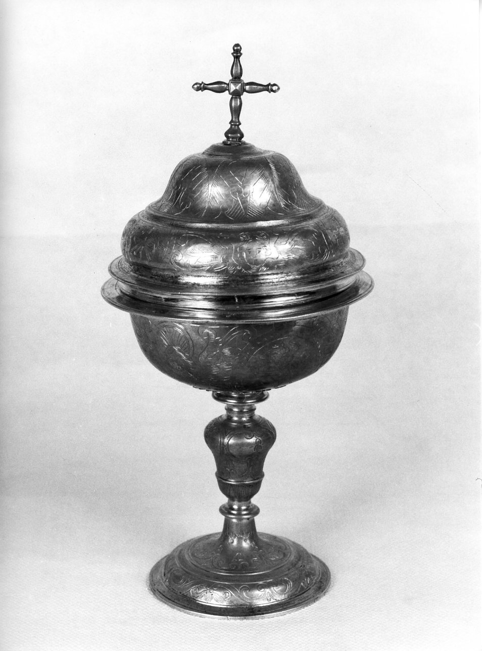 pisside - bottega napoletana (ultimo quarto sec. XVIII)